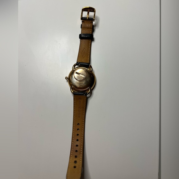 Fossil Watch - Picture 3 of 4